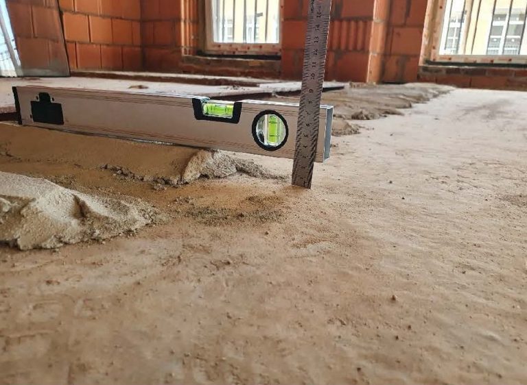 Взыскание компенсации за некачественную отделку и штрафа с АО ‘МСМ-4’