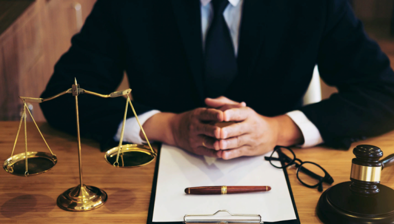 Как выбрать юриста по банкротству физического лица?