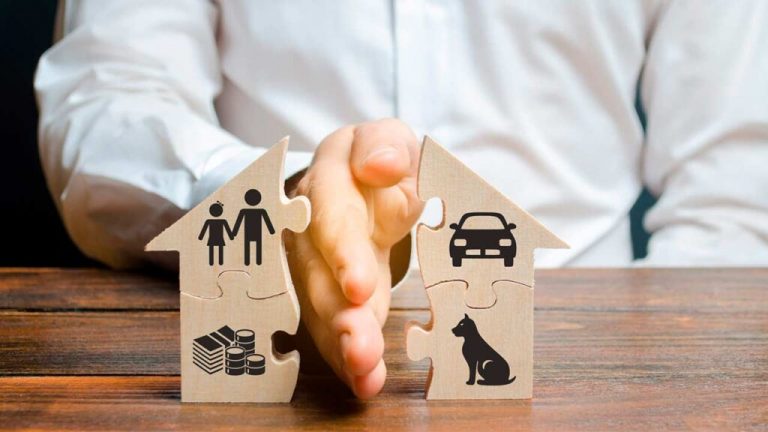 Как выбрать юриста по разделу имущества?